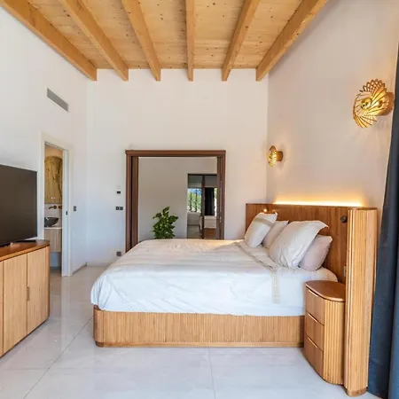 Casa Di Lolivu Luxury Confidential In Cala Rossa Villa Lecci
